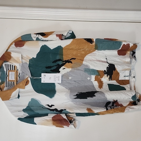 Abstract Print Short Sleeve Shirt - Picture 3 of 7